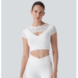 Halara SoftlyZero™ Contrast Lace Short Sleeve Cropped Yoga Sports Top-UPF50+